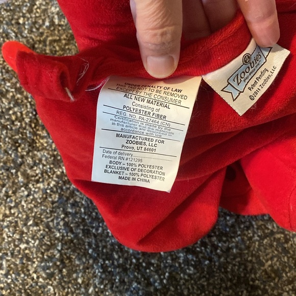 Clifford The Big Red Dog Zoobies Zippered Plush With Blanket and T Bone Plush 😍 - Picture 3 of 7